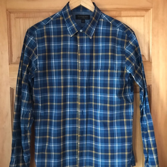 Banana Republic Other - Banana Republic Tailored Slim Fit Shirt size Small